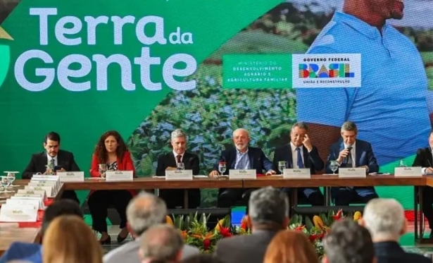 Lula lana programa de Reforma Agrria e diz que no pedir para 'ningum deixar de brigar'