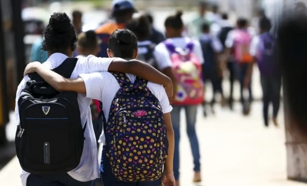 Estudo diz que escolas pblicas com mais alunos negros tm piores estruturas