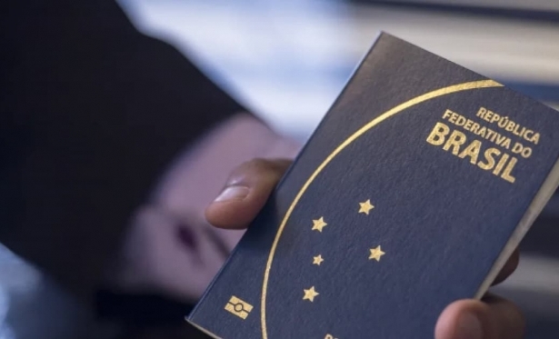 PF retoma agendamentos online para emisso de passaportes