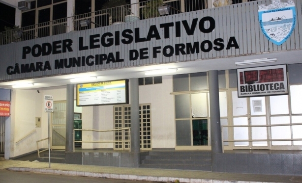 Cmara aprova aumento de salrio de vereadores, prefeito e vice, em Formosa (GO)