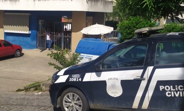 Professora  investigada por suspeita de desviar cartes de auxlio estudantil na Bahia