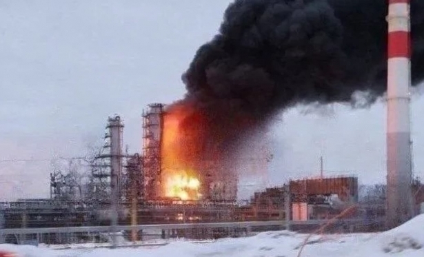 Rssia atinge 4 usinas eltricas na Ucrnia, que revida e ataca refinarias