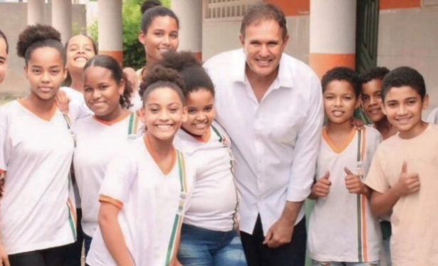 Prefeito Nixon Duarte acompanha projeto Ao nos Bairros na Escola Maria Jos e destaca ampliao dos servios sociais em Iau