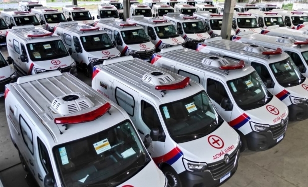 Novas ambulncias e vans so entregues pelo Governo do Estado para reforar a frota de sade na Bahia