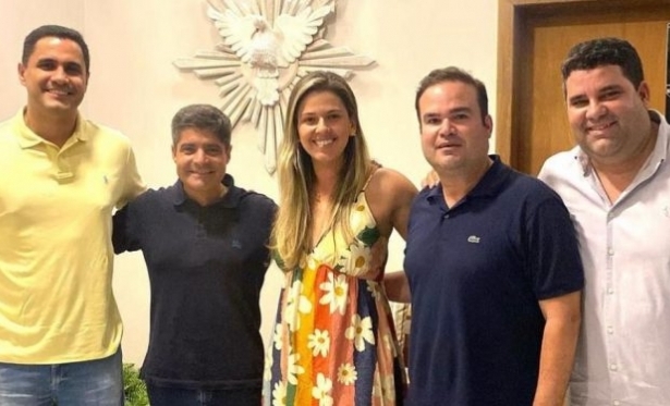 Prefeito de Itaberaba deixa base de Rui Costa e também declara apoio a ACM Neto e Cacá Leão para as eleições deste ano