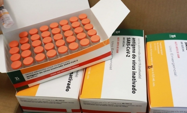Butantan entrega 10 milhões de doses de CoronaVac para vacinação de crianças